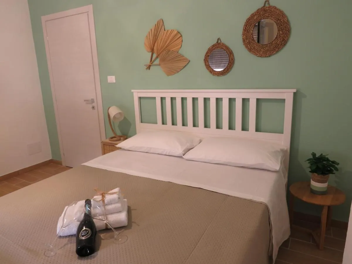 Nocleg ze śniadaniem Tanufe Casa Vacanze San Leone